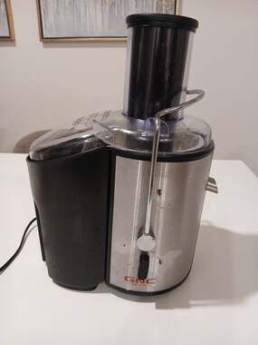 GNC Deluxe Juicer Tested Works Great Model HL-2098 120V
